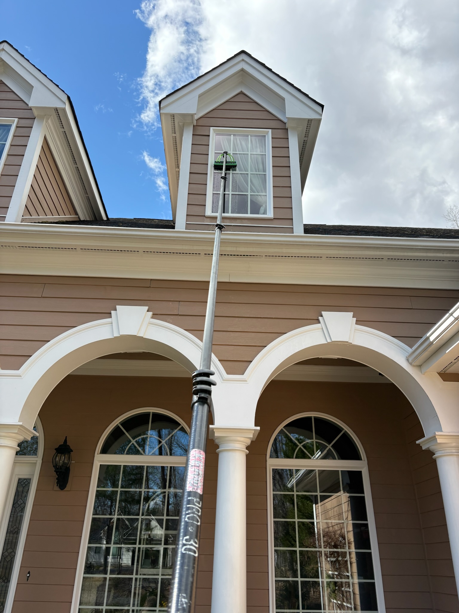 Nellysford, VA Window Cleaning Service | Residential & Commercial