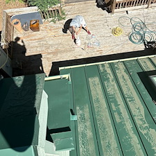 Professional-Metal-Roof-Cleaning-in-Wintergreen-VA 0