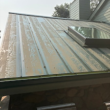 Professional-Metal-Roof-Cleaning-in-Wintergreen-VA 3