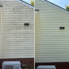 Revitalize-Your-Homes-Exterior-with-Professional-House-Washing-by-Stangs-Softwash-in-Charlottesville-VA 5